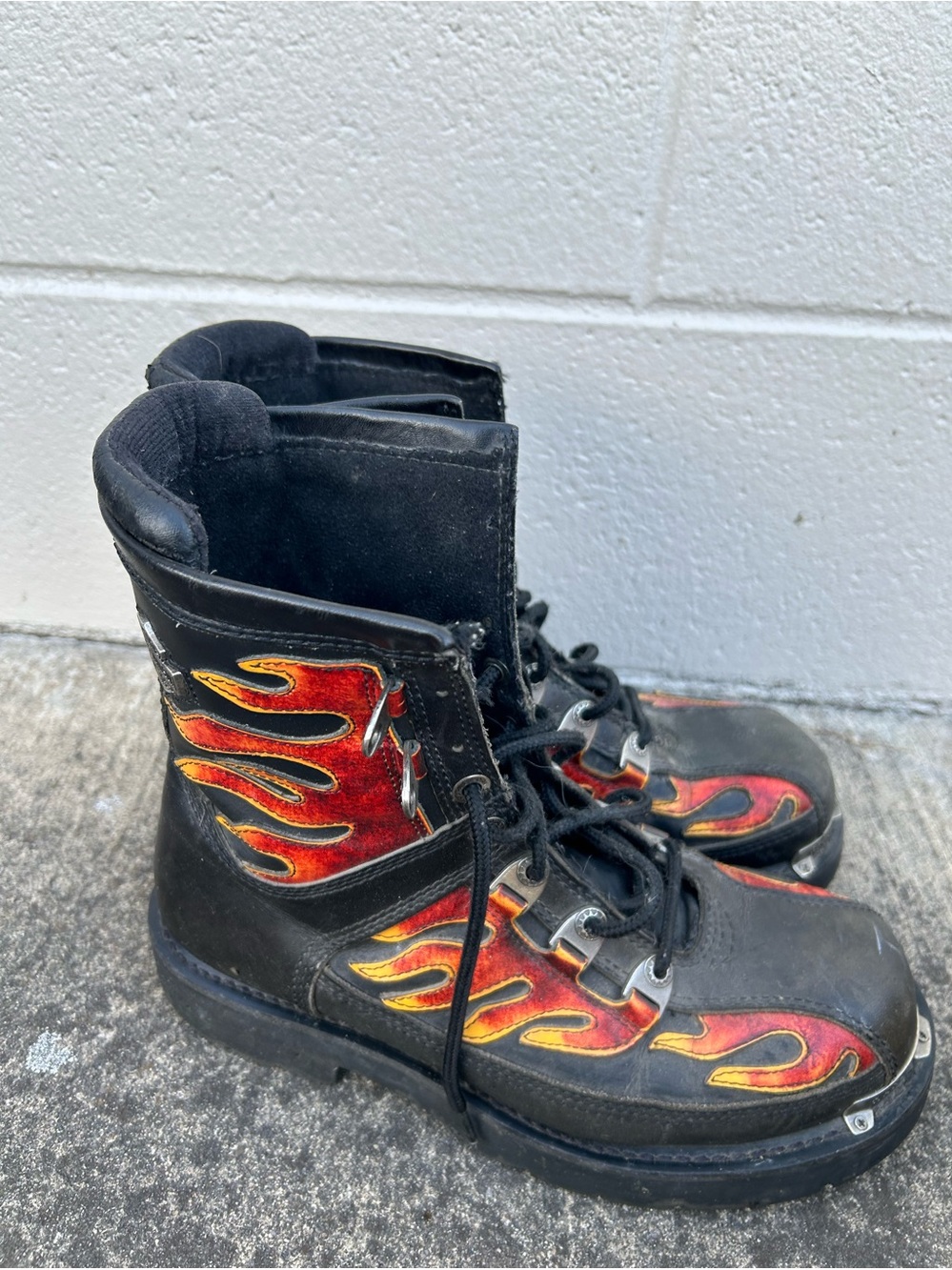 Flame Combat Moto Boots or vintage Harley-Davidson flame riding boots.